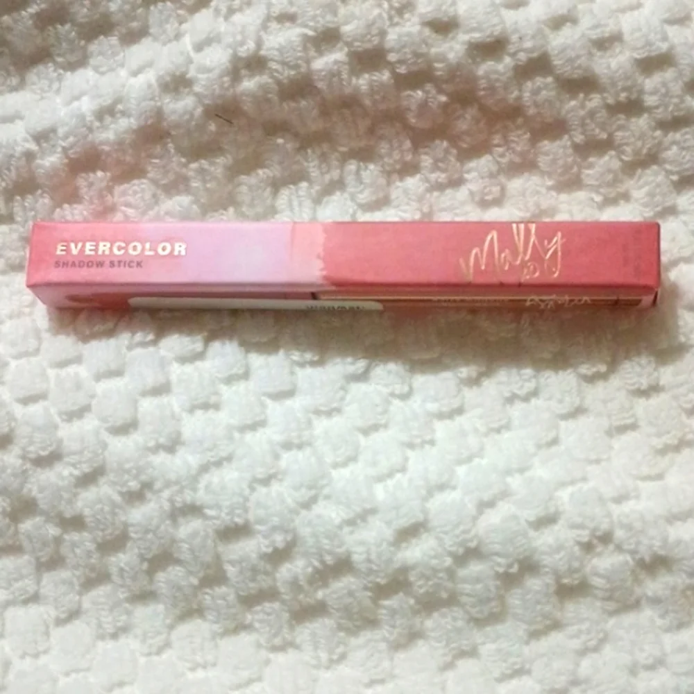 Mally Evercolor Matte Waterproof Eyeshadow Stick Dust Rose